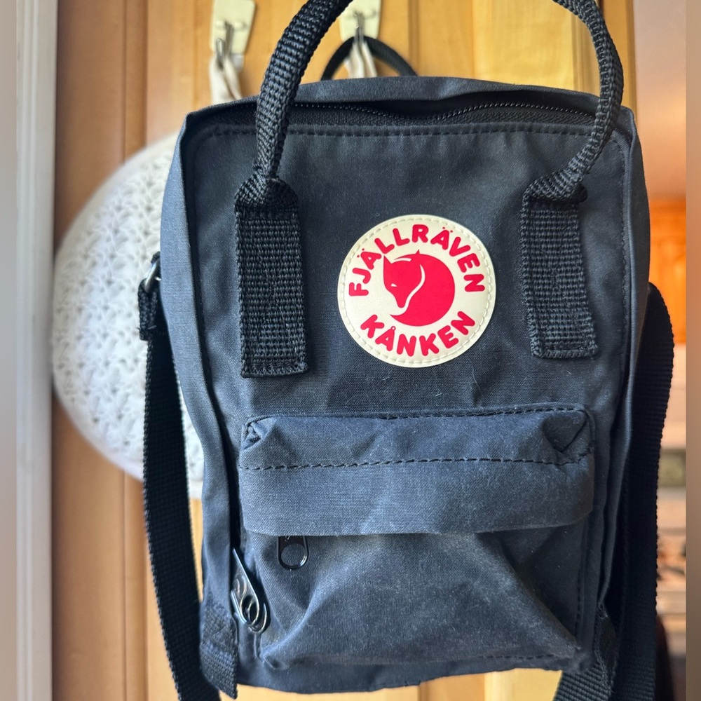 FJÄLLRÄVEN KÅNKEN MINI EVERYDAY OUTDOOR BACKPACK